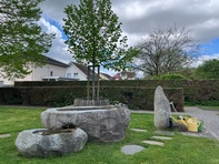 Erweiterung Naturstein-Brunnen Friedhof Othmarsingen 